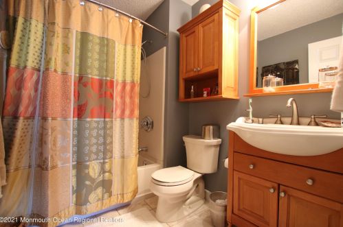 2 Boise Ct, Tinton Falls NJ 07712-3167 exterior