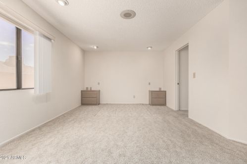 11420 Ahwatukee Dr, Phoenix AZ 85044-3102 exterior