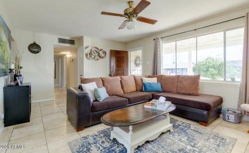 410 El Camino Dr, Phoenix AZ 85051-9122 exterior