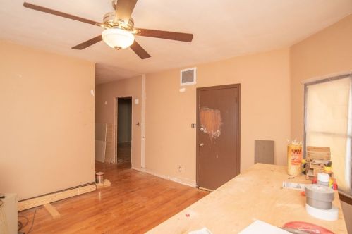 94 Langley St, Fall River MA 02720-4004 exterior