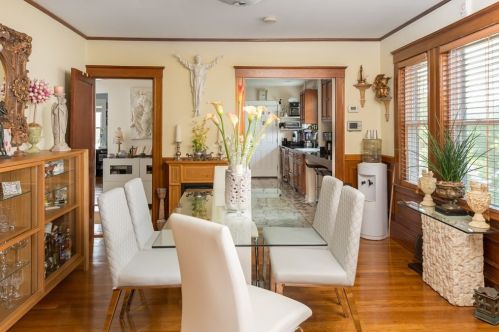 1123 Boylston St, Newton MA 02464-1014 exterior