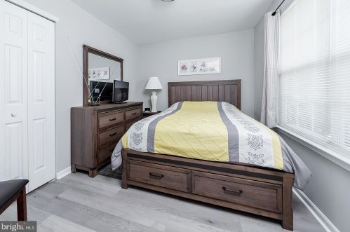 1162 Tristram Cir, West Deptford NJ  08051-2239 exterior