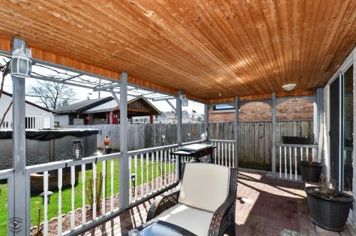 1319 Home Ave, Forest View IL 60402-1239 exterior