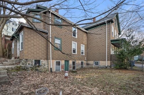 22 Oakland St, Newton MA 02458-1848 exterior