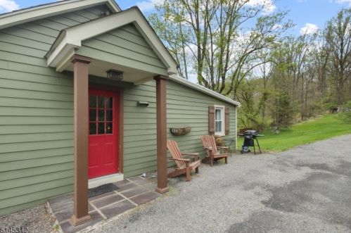 386 Church Rd, Milford, NJ 08848-1808