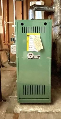 249 Griffin St, Fall River MA 02724-2735 exterior