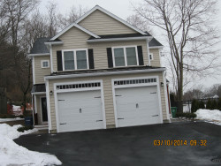 17 Oakland St, Newton, MA 02458-1805