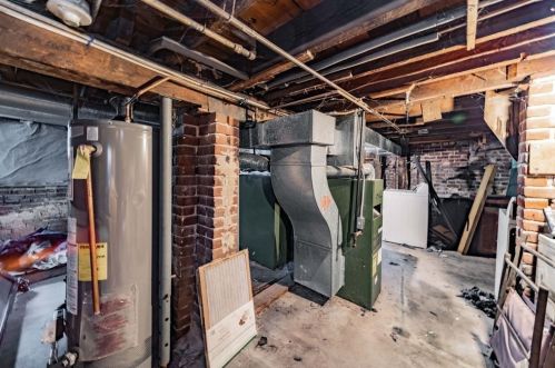 11 Sycamore St, Montgomery MA 01085-3215 exterior