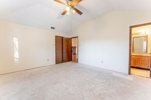 4829 Crestpoint Ln, Garland TX exterior