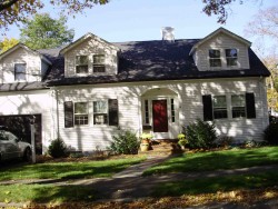 15 Hinckley Rd, Newton, MA 02468-1703