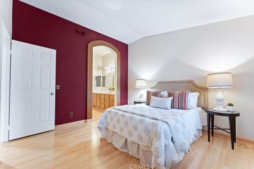 8075 Treeview Ct, Anaheim CA 92808-1552 exterior