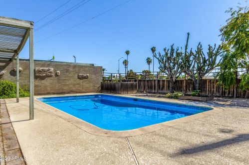 4400 15th Ave, Phoenix AZ 85015-4755 exterior