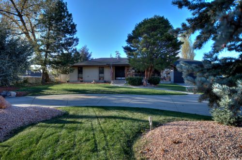 2079 Crk Rd, Sandy UT 84093-6449 exterior