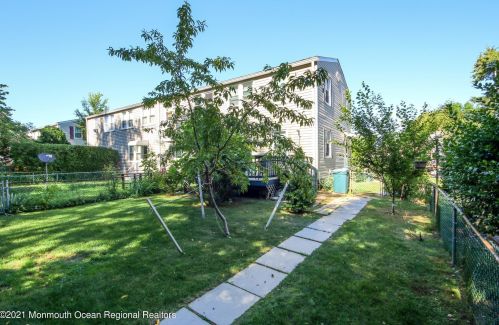 105 Barker Ave, Tinton Falls NJ  07724-2942 exterior