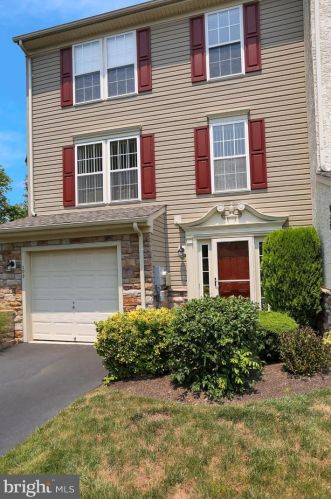 109 Brookview Ln, Pottstown, PA 19464-2994