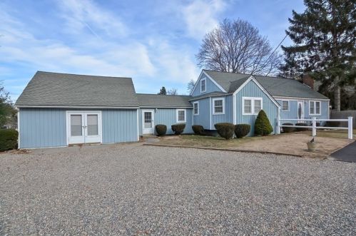 467 Washington St, Hingham MA 02061-2060 exterior