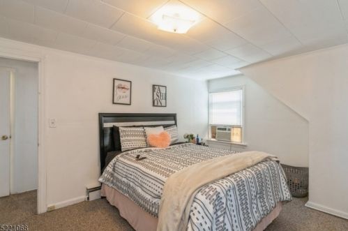 54 Meacham St, Belleville NJ 07109-1935 exterior