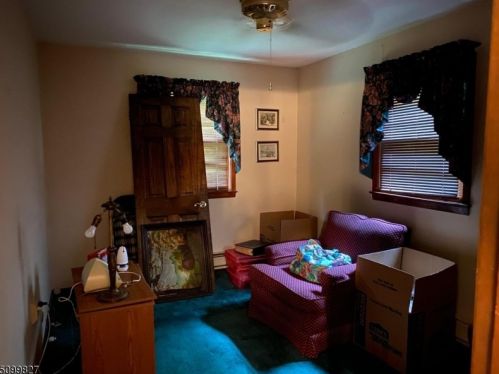 85 Lakeside Dr, Wantage NJ  07461-4360 exterior