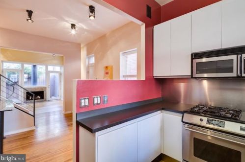 758 6th St, Philadelphia PA  19147-3039 exterior