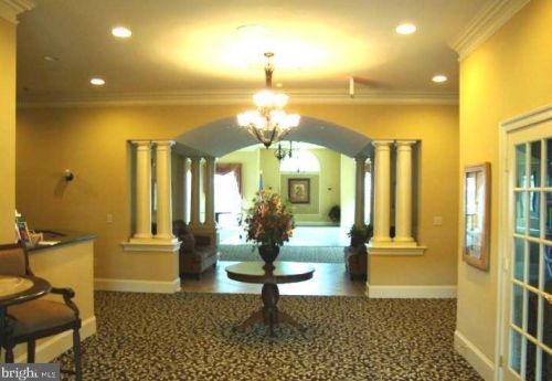 712 Weatherby Dr, West Deptford NJ  08096-5176 exterior