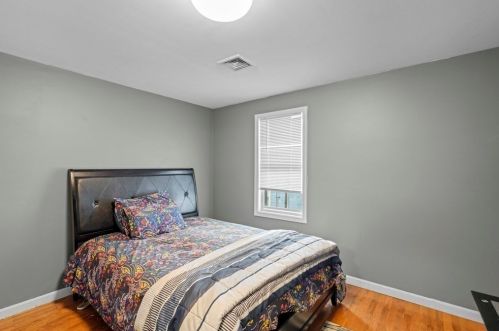 140 Grant St, Fall River MA 02721-1239 exterior