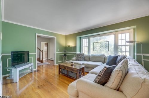 4 Pheasant Ln, Milford NJ  08848-1554 exterior