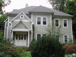 99 Plainfield St, Newton, MA 02468-1634