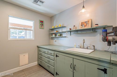 5136 2nd St, Phoenix AZ 85086-3406 exterior