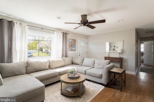 326 Route 156, Trenton NJ 08620-1729 exterior