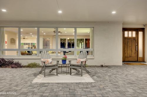 5828 3rd Ave, Phoenix, AZ 85013-1538