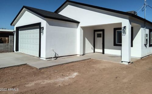 2910 Almeria Rd, Phoenix, AZ 85009-2539