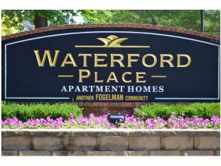 4105 Waterford Cir, Louisville KY  40207-5242 exterior