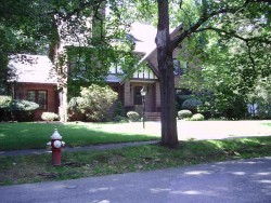 188 Arnold Rd, Newton, MA 02459-3045