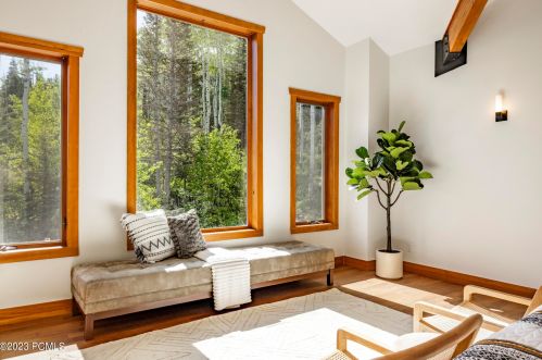 2505 Bear Holw Dr, Park City UT 84098-8524 exterior