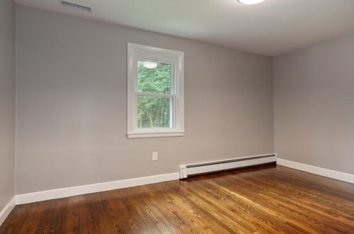 14 Harvard Ave, Burlington MA  01803-1336 exterior