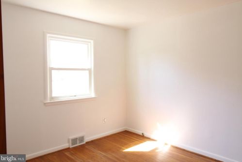 304 Main St, West Deptford NJ 08051-1031 exterior