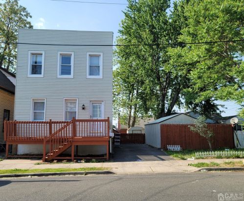 42 Larch St, Carteret NJ  07008-2465 exterior