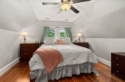 2054 Beacon St, Newton MA 02468-1445 exterior