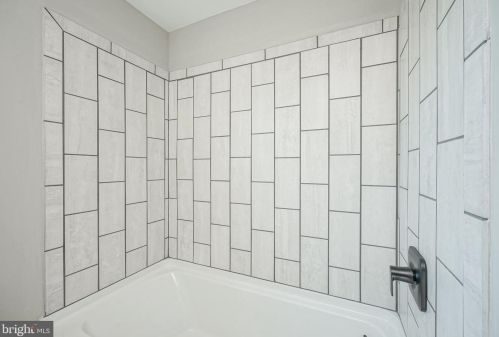 326 Billingsport Rd, West Deptford NJ 08066-2238 exterior