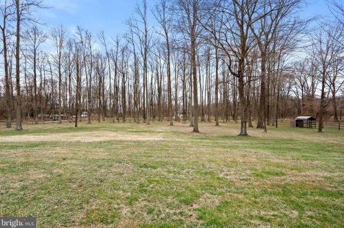 71 Mill Ln, Columbus NJ 08022-1940 exterior