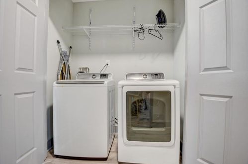 99 Holly Rd, Atlanta GA 30314-2002 exterior