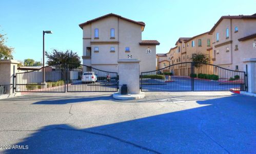 2315 52nd St, Phoenix AZ 85008-2657 exterior