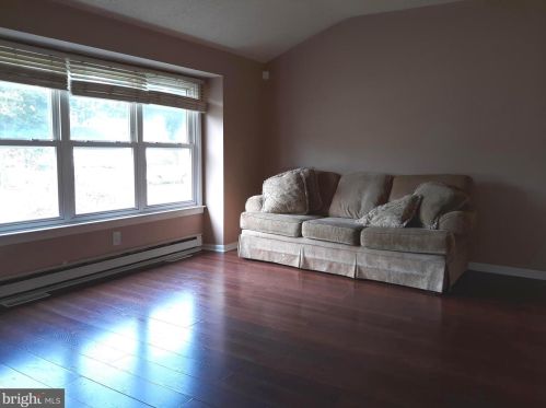 225 Marion Ave, West Deptford NJ 08093-1824 exterior