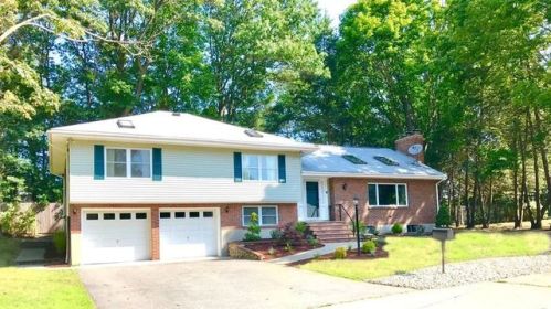 9 Jensen St, Lynnfield MA  01940-2637 exterior