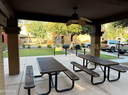 1920 Bell Rd, Phoenix AZ 85022-6278 exterior