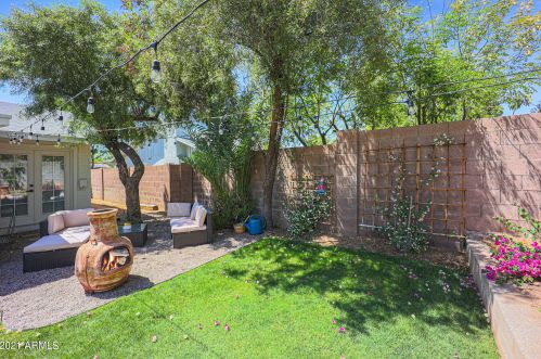 8133 16 Dr, Phoenix AZ 85015-1426 exterior