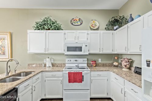 13639 42 Pl, Phoenix AZ 85032-2231 exterior