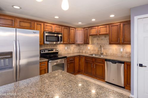 13222 37 Pl, Phoenix AZ 85050-8309 exterior