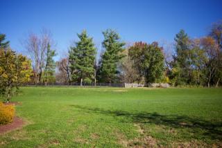 5602 Glenview Falls Pl, Louisville KY  40222-6189 exterior