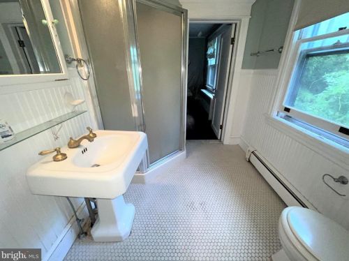 164 Delaware St, West Deptford NJ 08096-5921 exterior